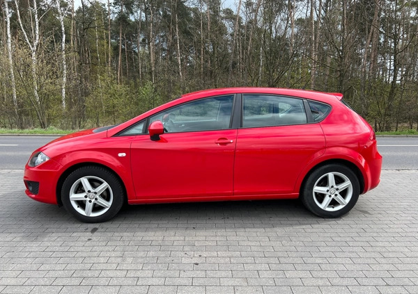 Seat Leon cena 22800 przebieg: 239903, rok produkcji 2011 z Lubartów małe 92